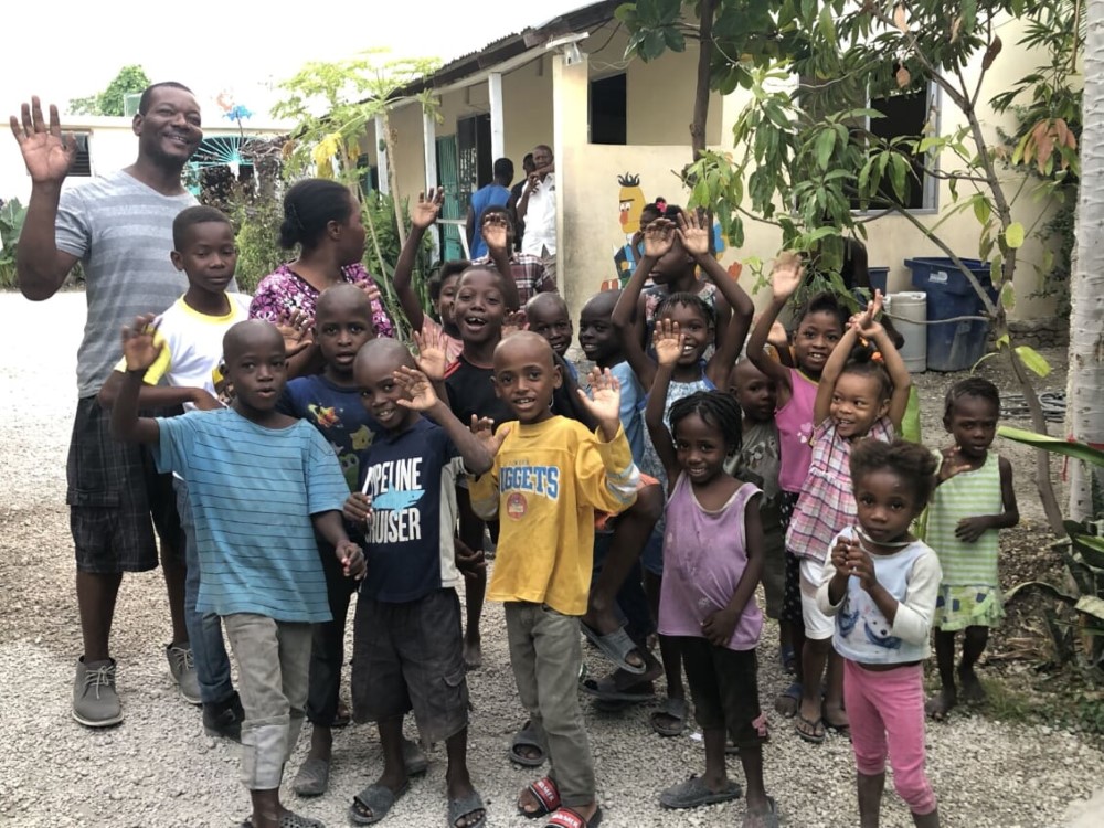 feeding-the-hungry-cbu-haiti (9)